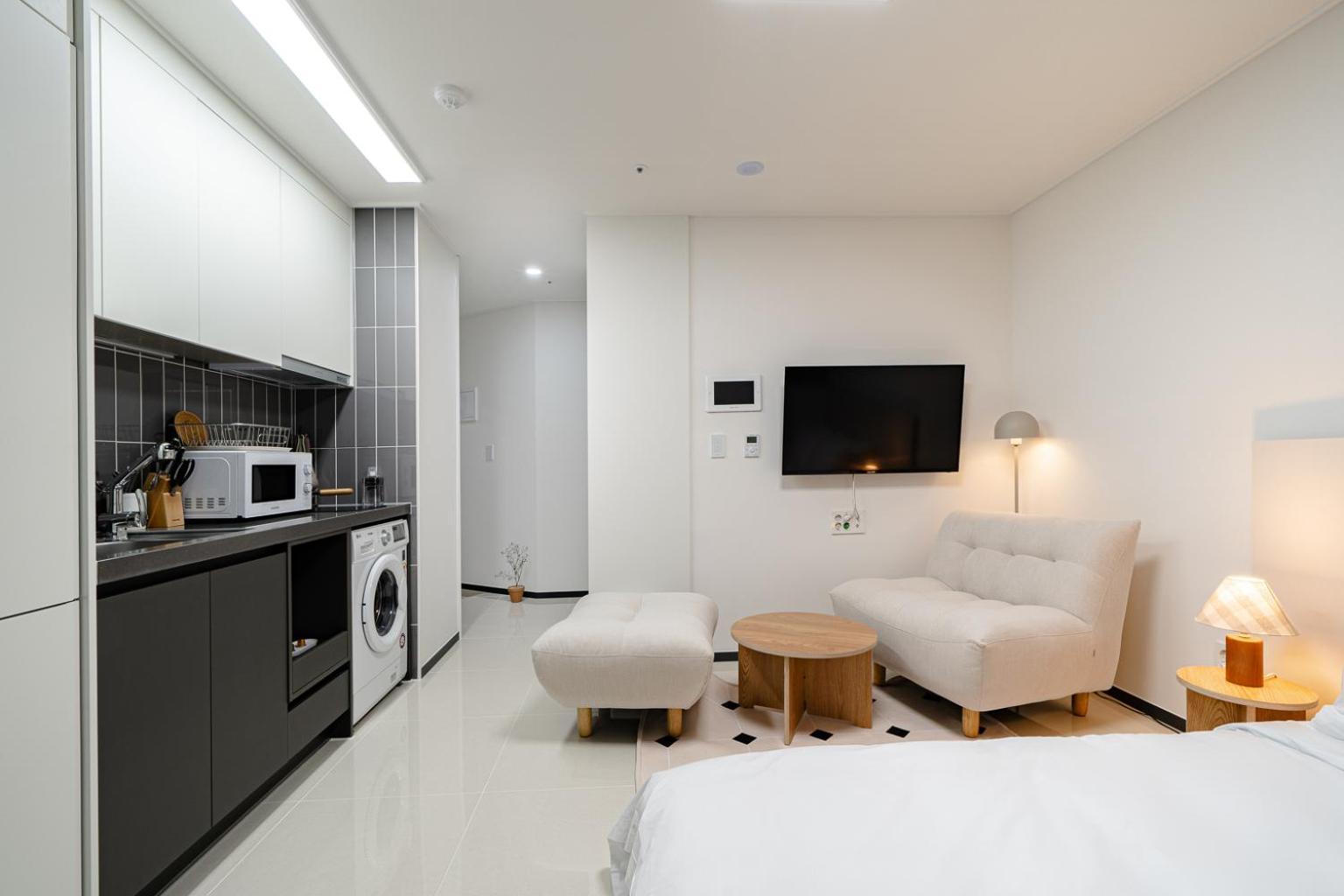 Urbanstay Cityhall Appartement Busan