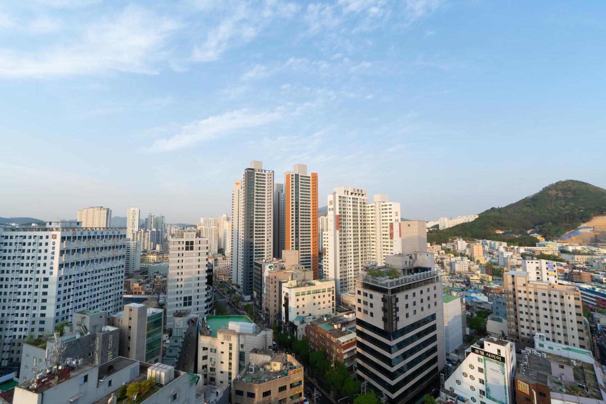 Urbanstay Cityhall * Busan